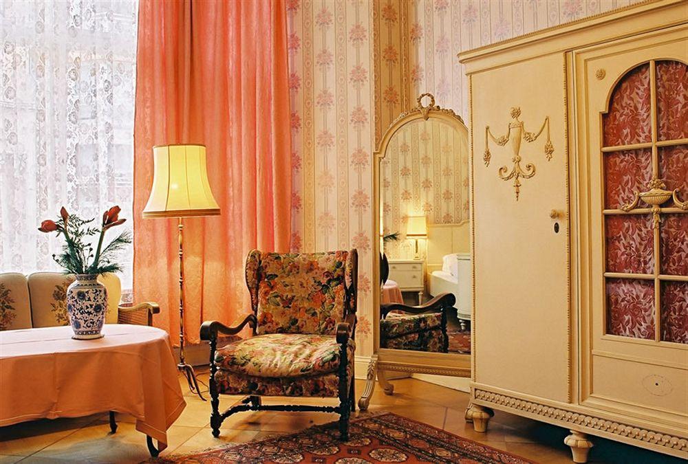 Hotel-pension Funk Am Kurfürstendamm 3* Berlin